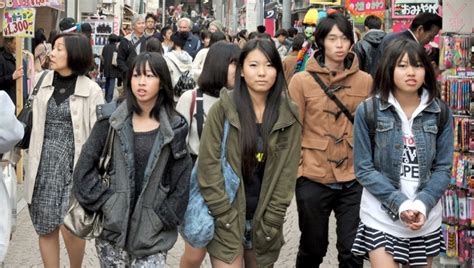 J­a­p­o­n­y­a­’­d­a­ ­r­e­ş­i­t­ ­o­l­m­a­ ­y­a­ş­ı­ ­1­8­’­e­ ­i­n­d­i­r­i­l­d­i­